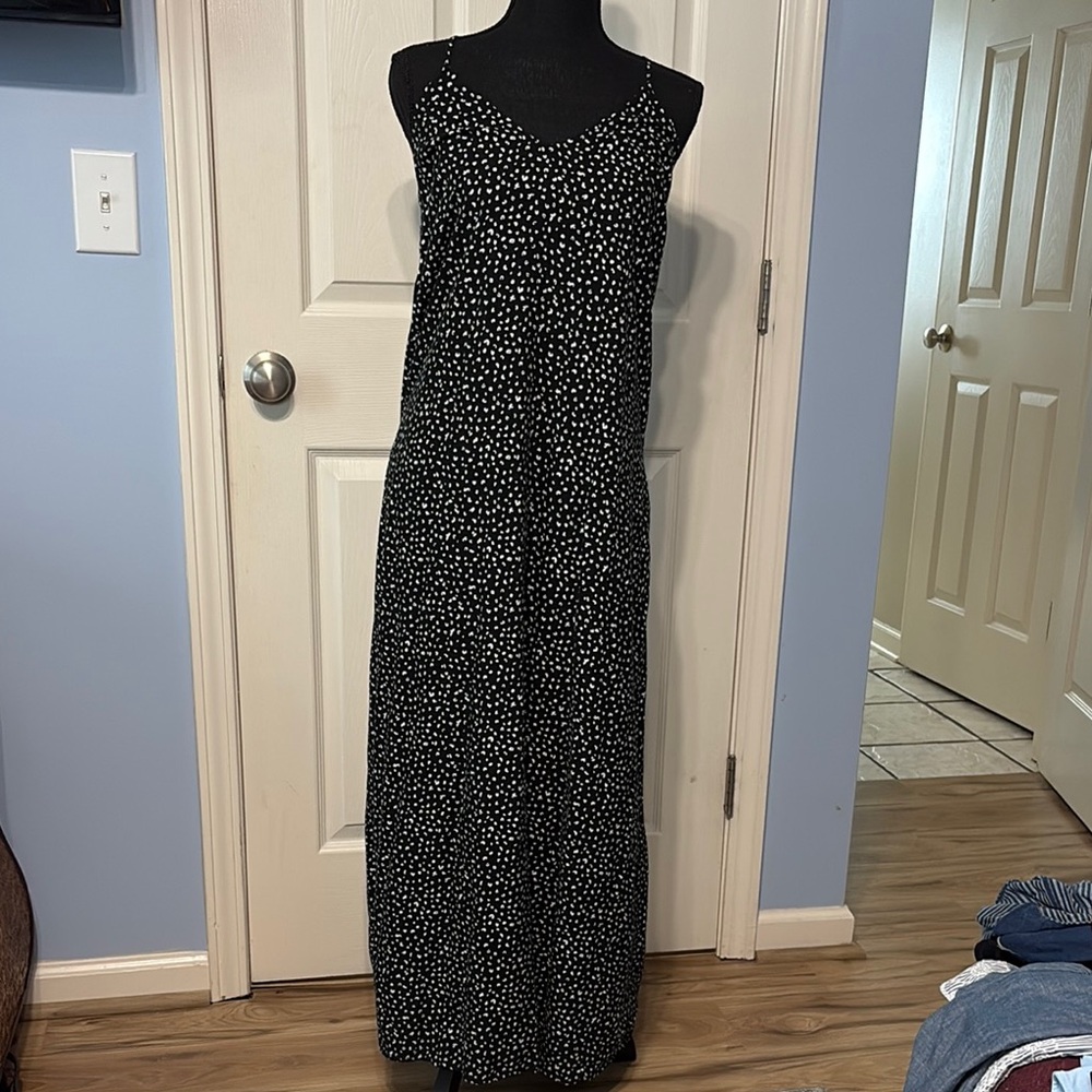 Old Navy Black and White Print Maxi Dress